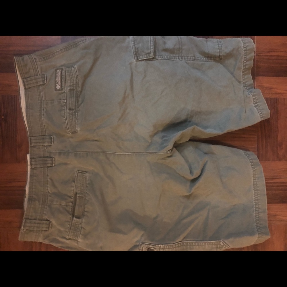 Men’s 32 shorts all name brand read description - Picture 5 of 7